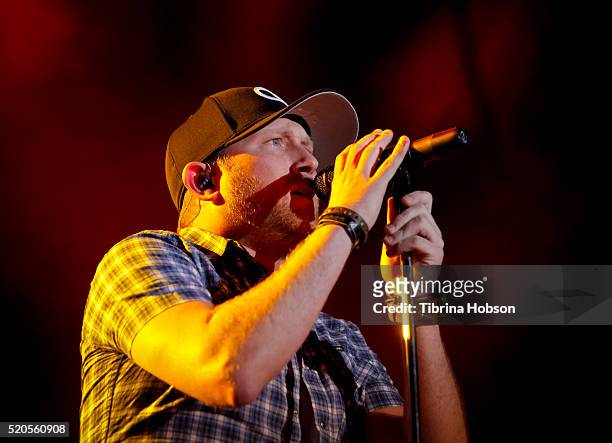 Cole Swindell performs at Country Thunder Arizona 2016 at Country Thunder West on April 8, 2016 in Florence, Arizona.