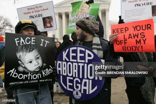 Pro Life Cons 2,709 Pro Life Pro Choice Photos & High Res Pictures - Getty Images