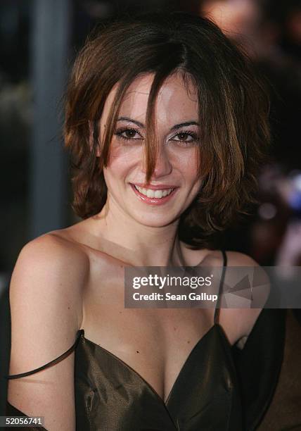 Actress Marily Milia arrives at the Berlin premiere of "Vom Suchen Und Finden Der Liebe" at the CineStar on January 24, 2005 in Berlin, Germany.