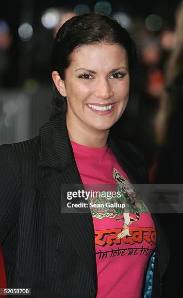 Kerstin Linnartz arrives at the Berlin premiere of "Vom Suchen Und Finden Der Liebe" at the CineStar on January 24, 2005 in Berlin, Germany.