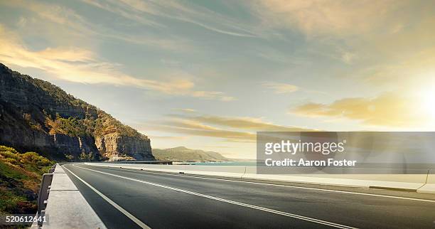 ocean road - autostrada foto e immagini stock
