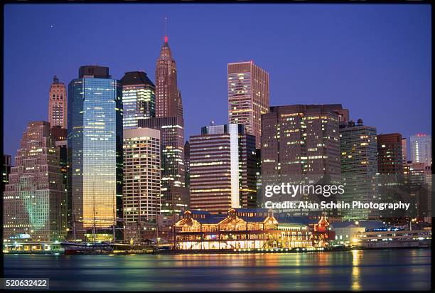 view of lower manhattan - south street seaport stock pictures, royalty-free photos & images