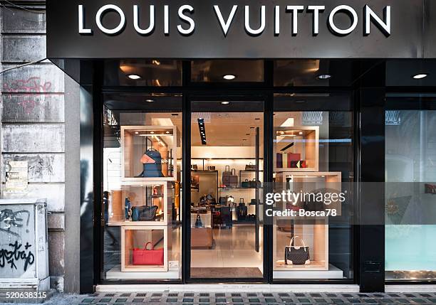 4,268 Louis Vuitton Store Opening Stock Photos, High-Res Pictures, and  Images - Getty Images