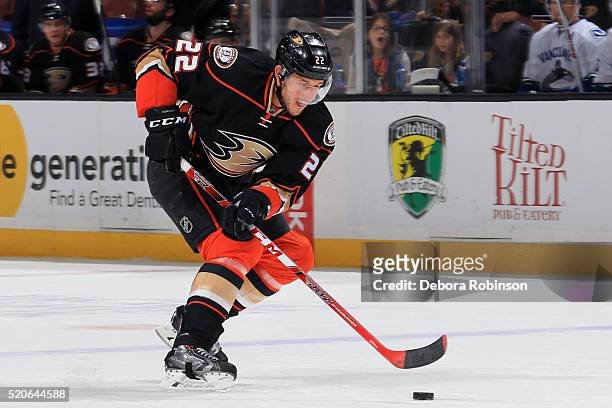Shawn Horcoff of the Anaheim Ducks skates with the puck during the game against the Vancouver Canucks on April 1, 2016 at Honda Center in Anaheim,...