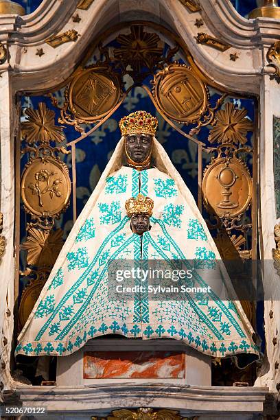 black virgin of le puy - le puy stockfoto's en -beelden