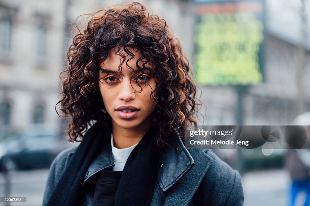 Street Style -Paris Fashion Week : Day one Womenswear Fall Winter 2016/2017