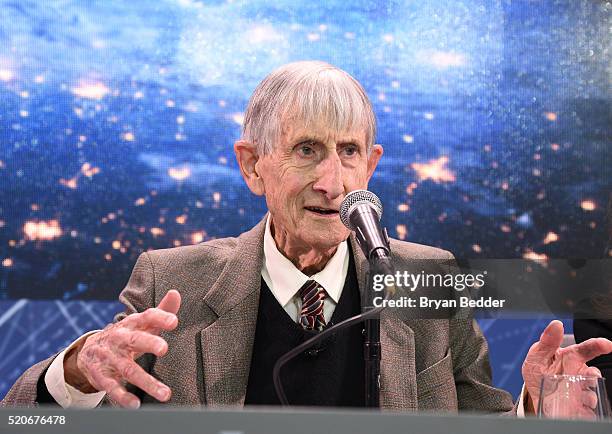 Freeman Dyson, Emeritus Professor, Princeton Institute for Advanced Study speaks on stage as Yuri Milner and Stephen Hawking host press conference to...