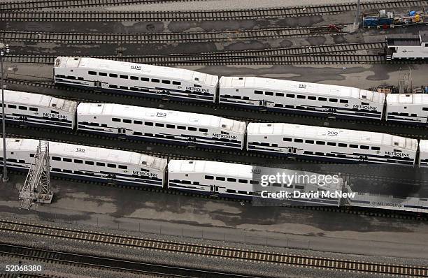 train derailment kills at least ten - glendale california stock pictures, royalty-free photos & images