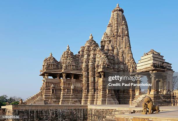 khajuraho temples, india - khajuraho stock pictures, royalty-free photos & images