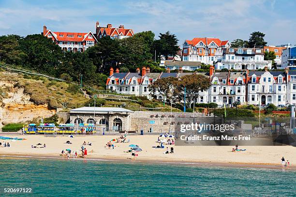 beach, boscombe, bournemouth - dorset - uk fotografías e imágenes de stock