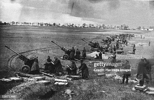 Soviet artillery at the Seelow Heights, April 1945. Found in the collection of Russian State Film and Photo Archive, Krasnogorsk.