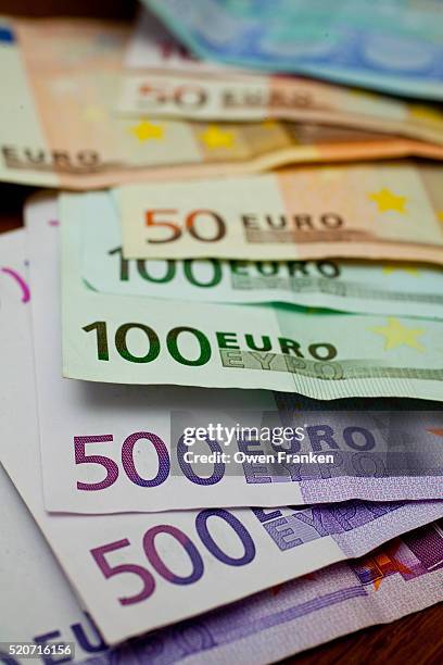 Denumeration Dollar Bill Denominations Fotografías e imágenes de stock - Getty Images