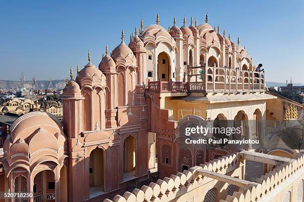 hawa mahal or palace of the winds, jaipur, rajasthan, india - jaypour photos et images de collection