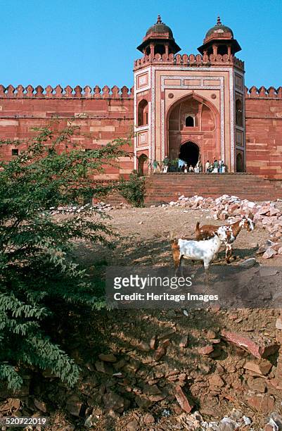 Buland Darwaza, Fatehpur Sikri, Agra, Uttar Pradesh, India. Fatehpur Sikri was a city built by the Mughal Emperor Akbar in the 16th century. It was...