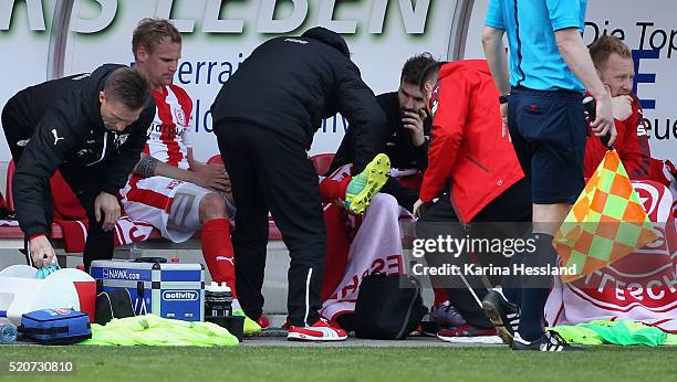 Saxony-Anhalt Soeren Bertram of Halle with injury on the bench during the Third League match between Hallescher FC and Chemnitzer FC at Erdgas...