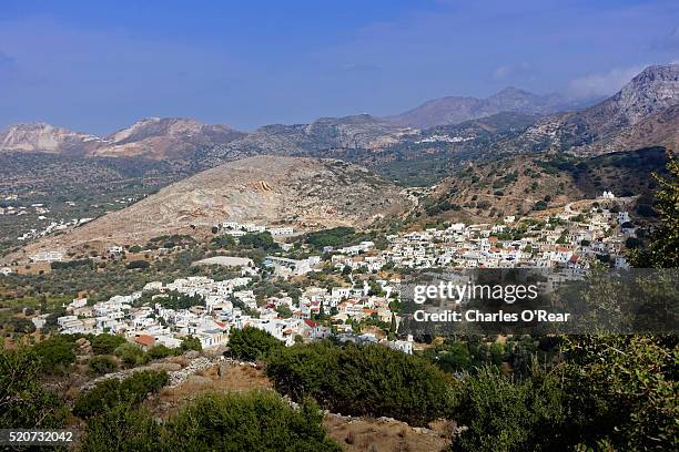 traditional village of filoti, naxos, greece - naxos stockfoto's en -beelden
