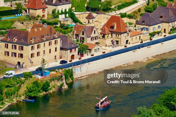 france, dordogne, perigord, la roque-gageac - dordogne stock pictures, royalty-free photos & images