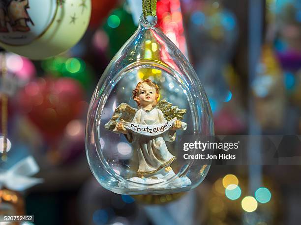 baubles for sale in the bamberg christmas market, germany. - bamberg stock-fotos und bilder