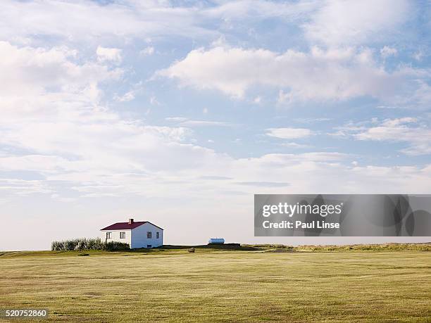 isolated house, iceland - paul linse stock-fotos und bilder