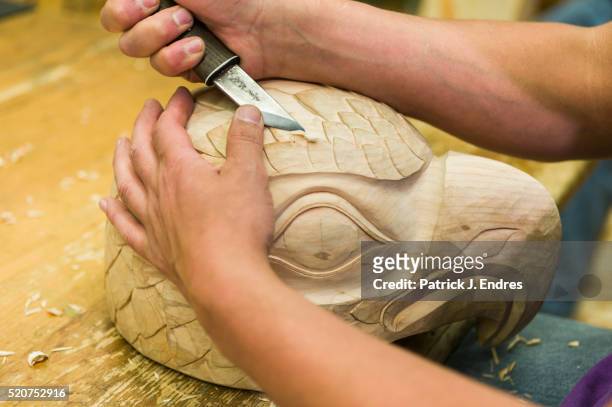 tlingit wood carver - frieze stock pictures, royalty-free photos & images
