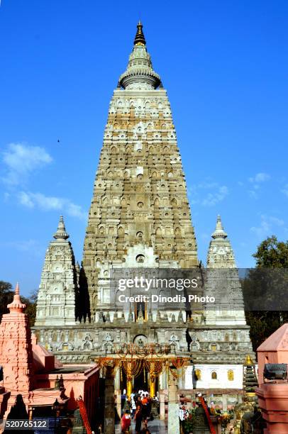 mahabodhi temple, bodhgaya, bihar, india - ブッダガヤー ストックフォトと画像