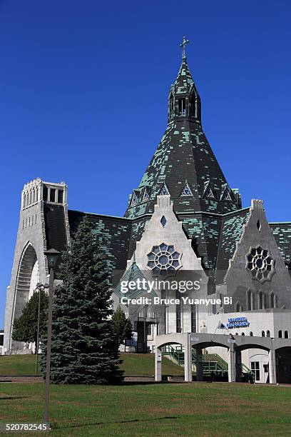 Neotret Cap Notre Dame Du Cap Basilica Fotografías e imágenes de stock - Getty Images
