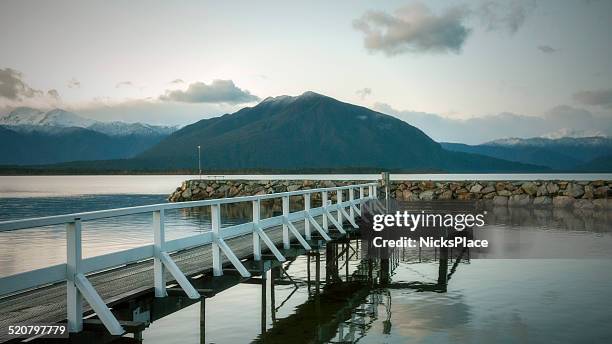 Brunen Lake Rocks 175 Lake Brunner Stock Photos, High-Res Pictures, and Images - Getty Images