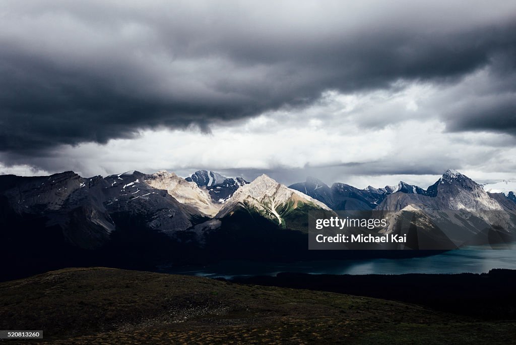 Mountain peaks along Maligne Lake