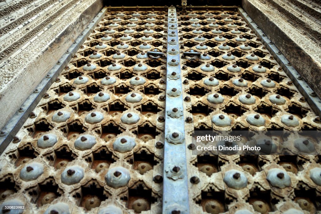 Wooden carving on door of haveli, Fatehpur Shekhawati, Rajasthan, India
