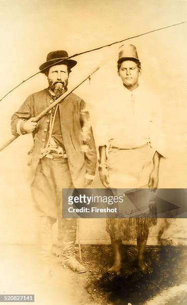 War of the Triple Alliance in the Paraguayan War 1865-1870 24 A Paraguayan soldier prisoner of a cavalry officer Brazilian.