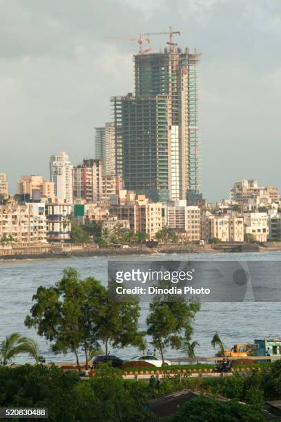 cityscape at dadar chowpaty, bombay mumbai, maharashtra, india - mumbai skyline stock pictures, royalty-free photos & images