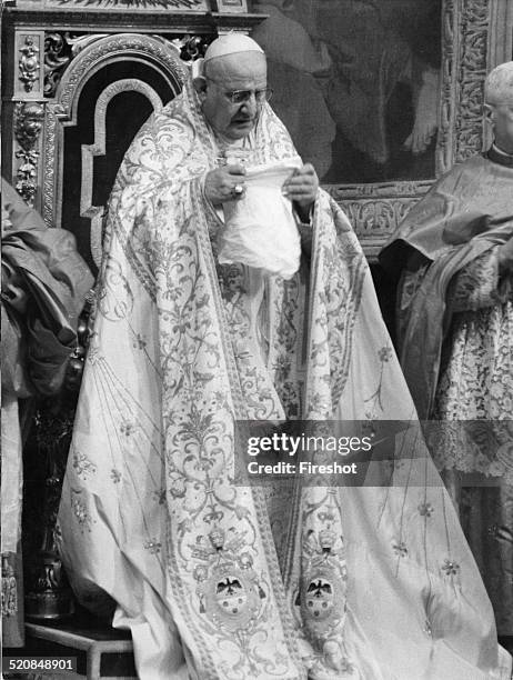 Pope John XXIII, , born Angelo Giuseppe Roncalli 25 November 1881 Â– 3 June 1963, was the head of the Roman Catholic Church from 28 October 1958 to...