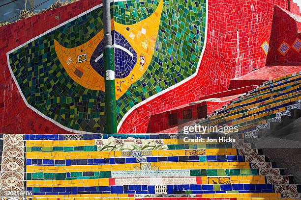 escadaria selaron in santa teresa, rio de janeiro. - escadaria fotografías e imágenes de stock