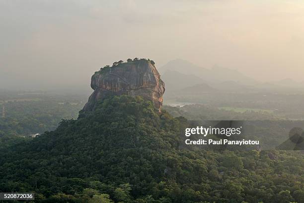 sigiriya rock, sri lanka - sigiriya stock pictures, royalty-free photos & images