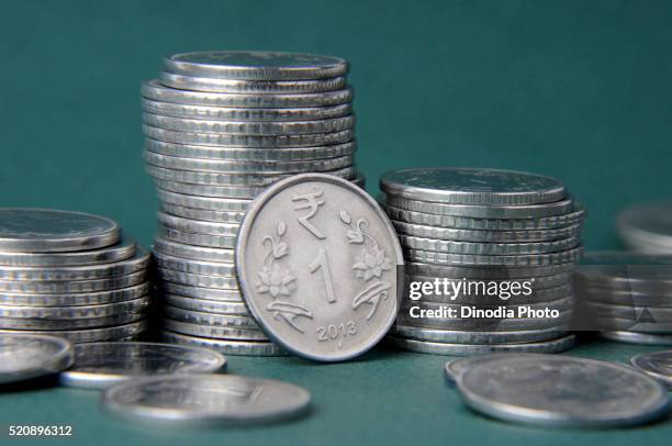 concept of indian coin one rupee, india, asia - divisa hindú fotografías e imágenes de stock