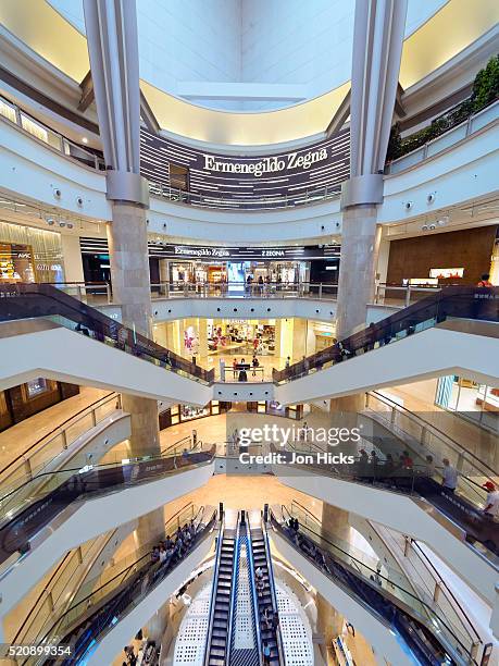 interior of the taipei 101 mall, taipei, taiwan. - taiwan 101 stock pictures, royalty-free photos & images