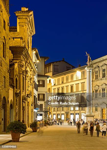 78 Piazza Santa Trinita Stock Photos, HighRes Pictures, and Images