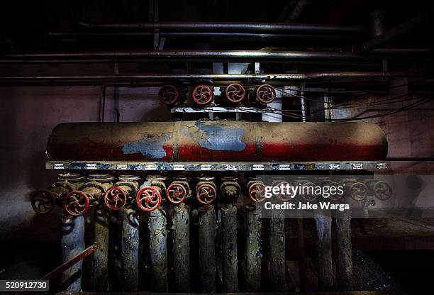 abandoned steam heating unit, morocco - abbandonato foto e immagini stock