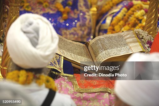 2,657 Guru Granth Sahib Photos and Premium High Res Pictures - Getty Images 2,657 Guru Granth Sahib Photos and Premium High Res Pictures - Getty Images
