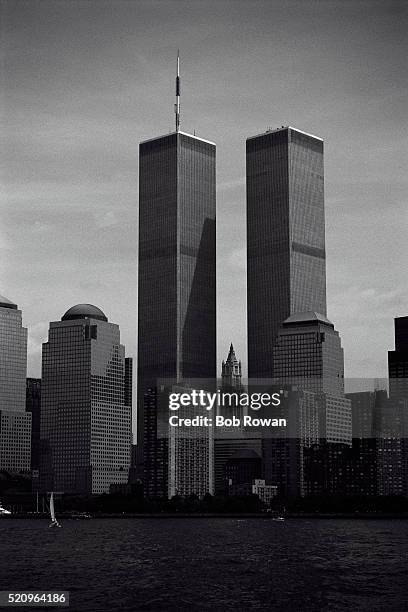 twin towers of the world trade center - world trade center stock pictures, royalty-free photos & images