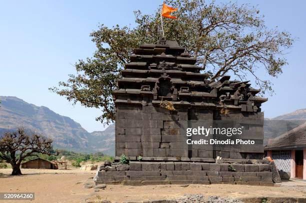 khireshwar temple in malshej ghat at maharashtra, india, asia - malshej ghat stockfoto's en -beelden