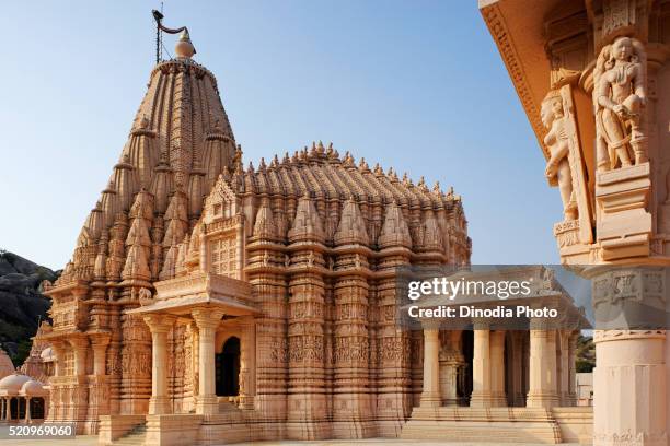 ajitnath jain temple, taranga, gujarat, india - jain temple - fotografias e filmes do acervo