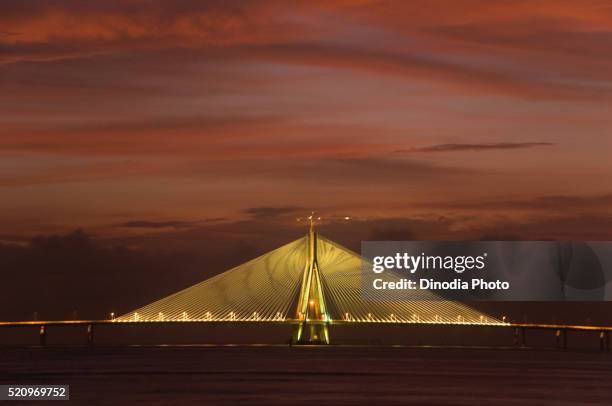 cable stayed bandra worli known rajiv gandhi sea link, bombay, mumbai, maharashtra, india - mumbai bridge fotografías e imágenes de stock