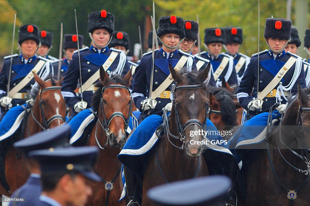 Montate Brigata in Lange Voorhout durante Prinsjesdag a L'Aia