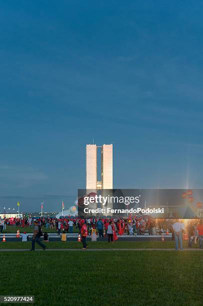 pro-governo forma alguma no brasil - congresso nacional imagens e fotografias de stock