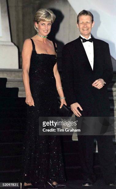 Gala Evening To Celebrate The Tate Gallery's Centenary In London. Diana, Princess Of Wales, Wearing A Long Black Evening Dress Designed By Jacques...