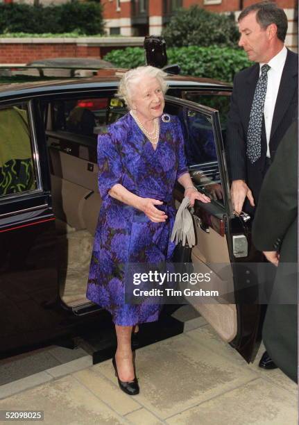 The Queen Mother At Age 96 Attending A Reception Given By The British Homeopathic Association At Barber Surgeon's Hall In London.