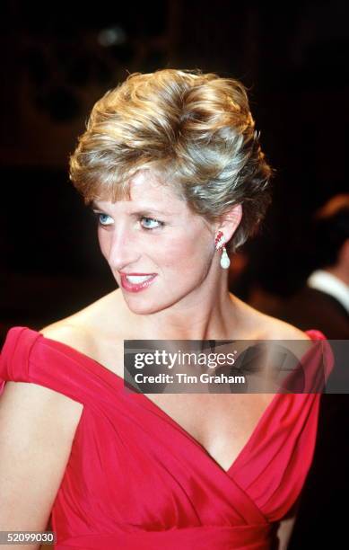 Princess Diana Attending A Performance By The Welsh National Opera During A Visit To Japan