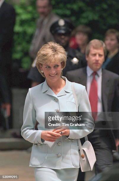 Princess Diana 1996 Chicago Cook County Hospital Photos and Premium ...