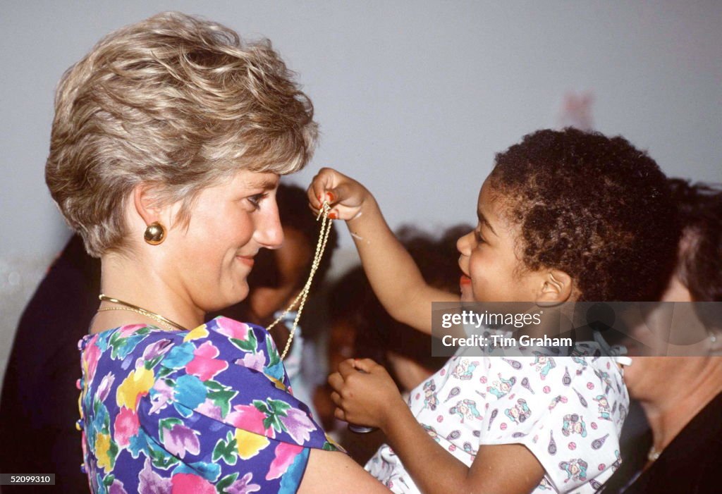 Princess Diana Visits Aids/hiv Hostel Brazil